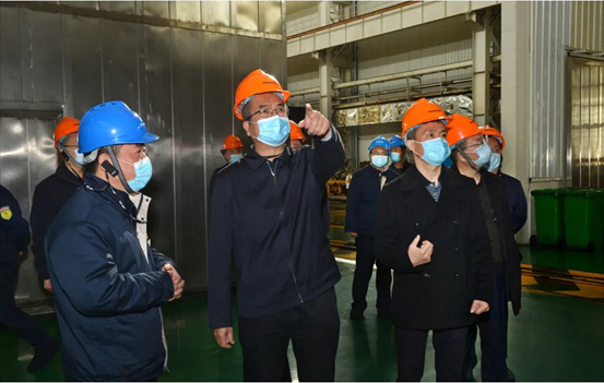 【陜鼓集團】西安市委常委、市委統(tǒng)戰(zhàn)部部長楊廣亭深入陜鼓實地調(diào)研指導(dǎo)疫情防控及復(fù)工復(fù)產(chǎn)工作